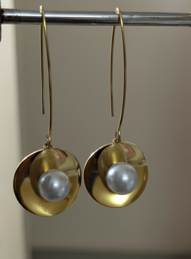 Gold earrings with centered pearl - GREYS∞UL