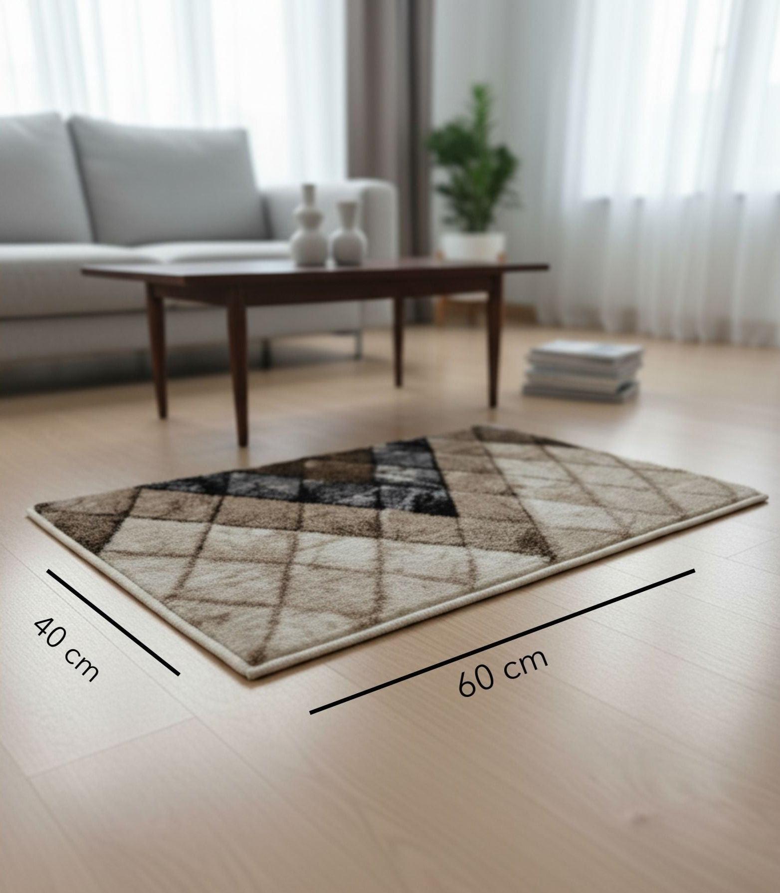 Geometric Pattern Door Mat – Beige & Brown with Diamond Accents (40x60 cm) - GREYS∞UL